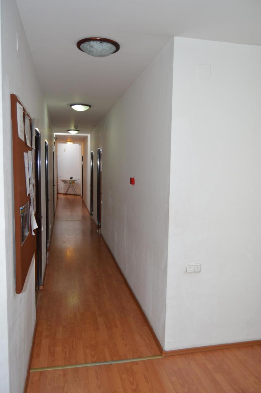 Kollege Hostel Cluj Napoca Bagian luar foto
